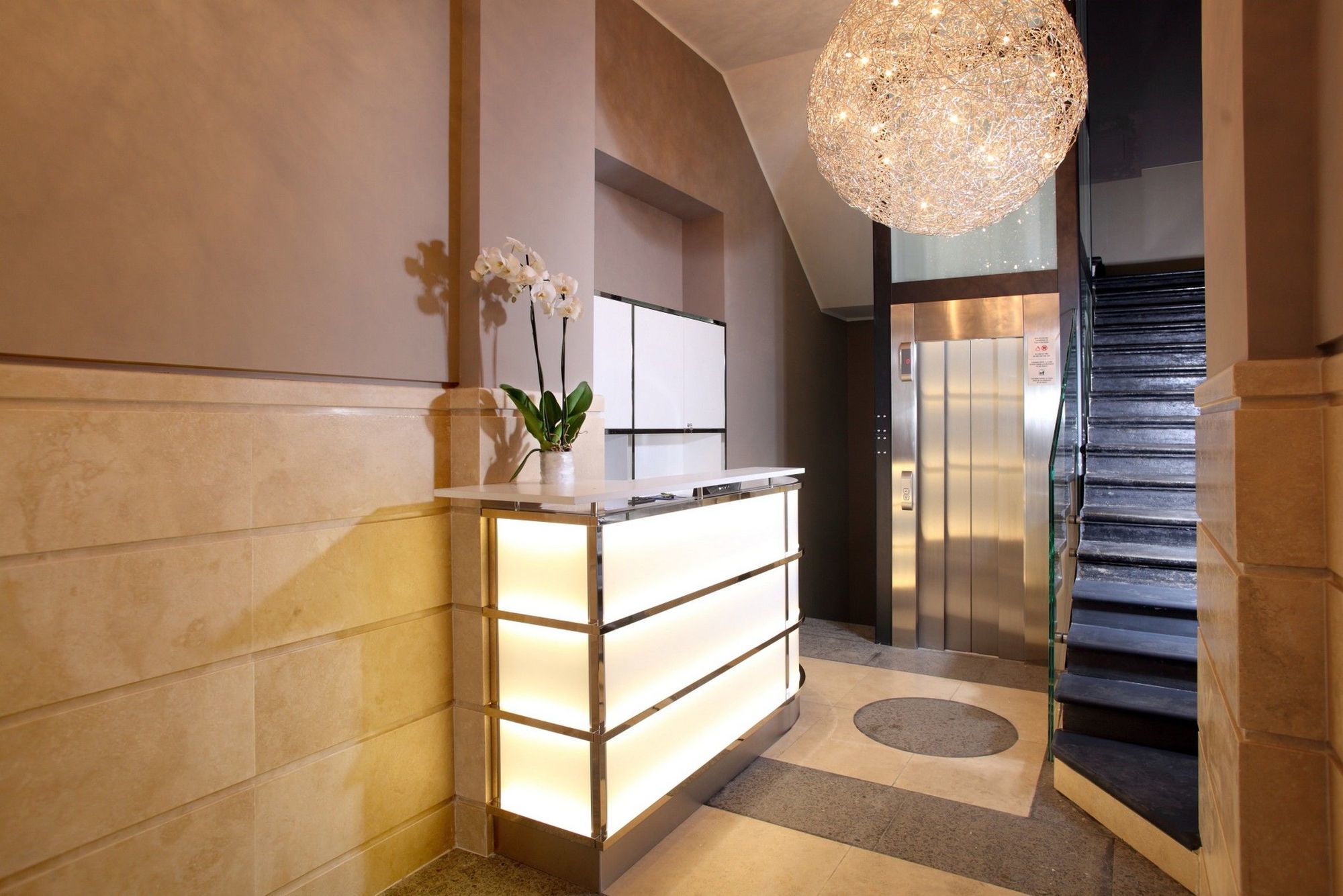 The Independent Suites Róma Beltér fotó